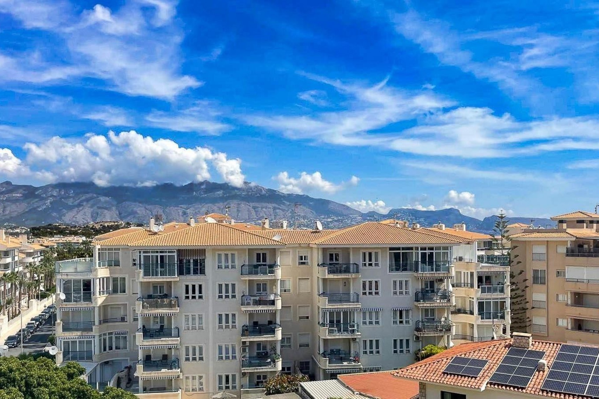 Resale - Apartment -
Albir