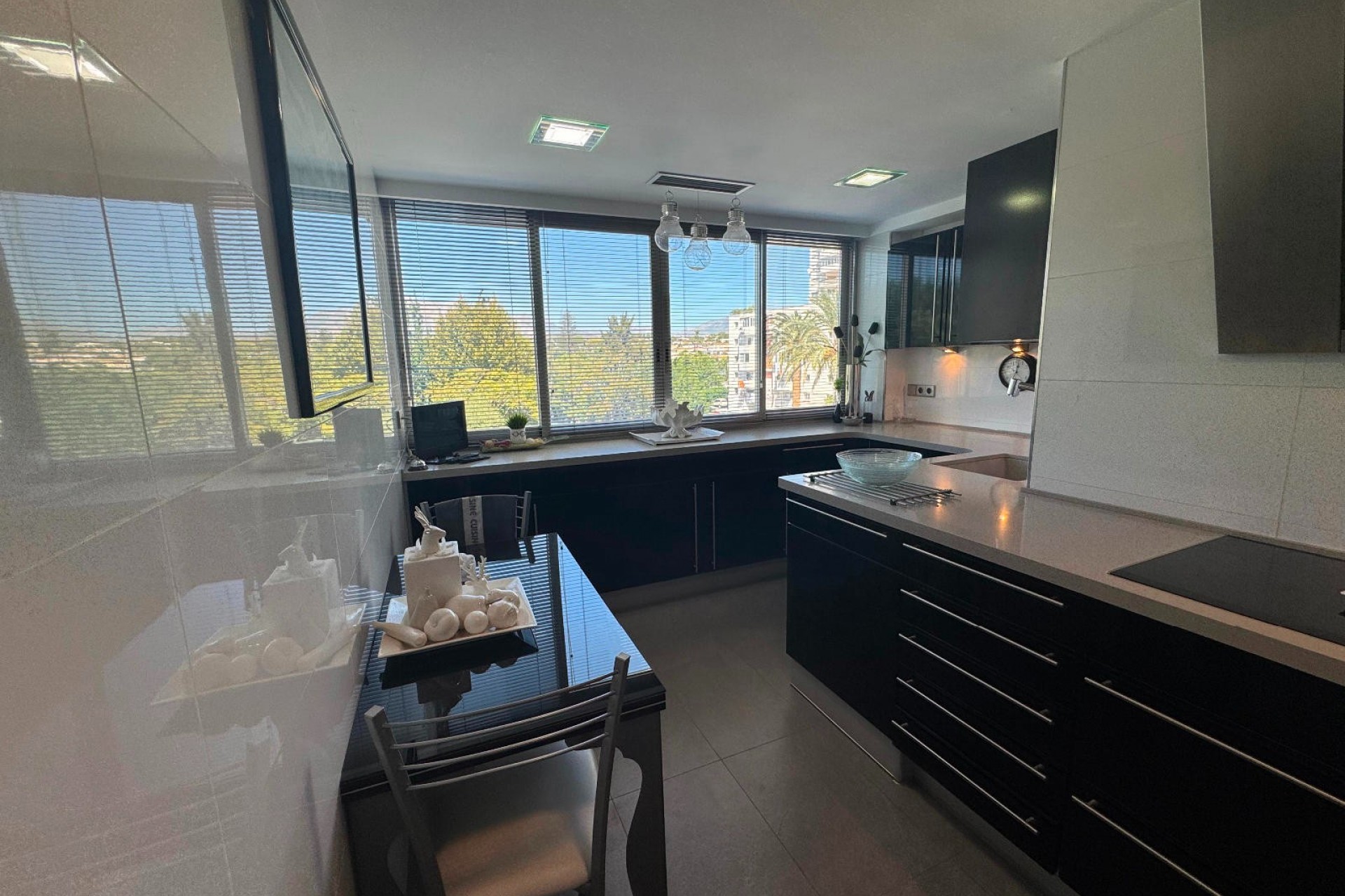 Resale - Apartment -
Albir