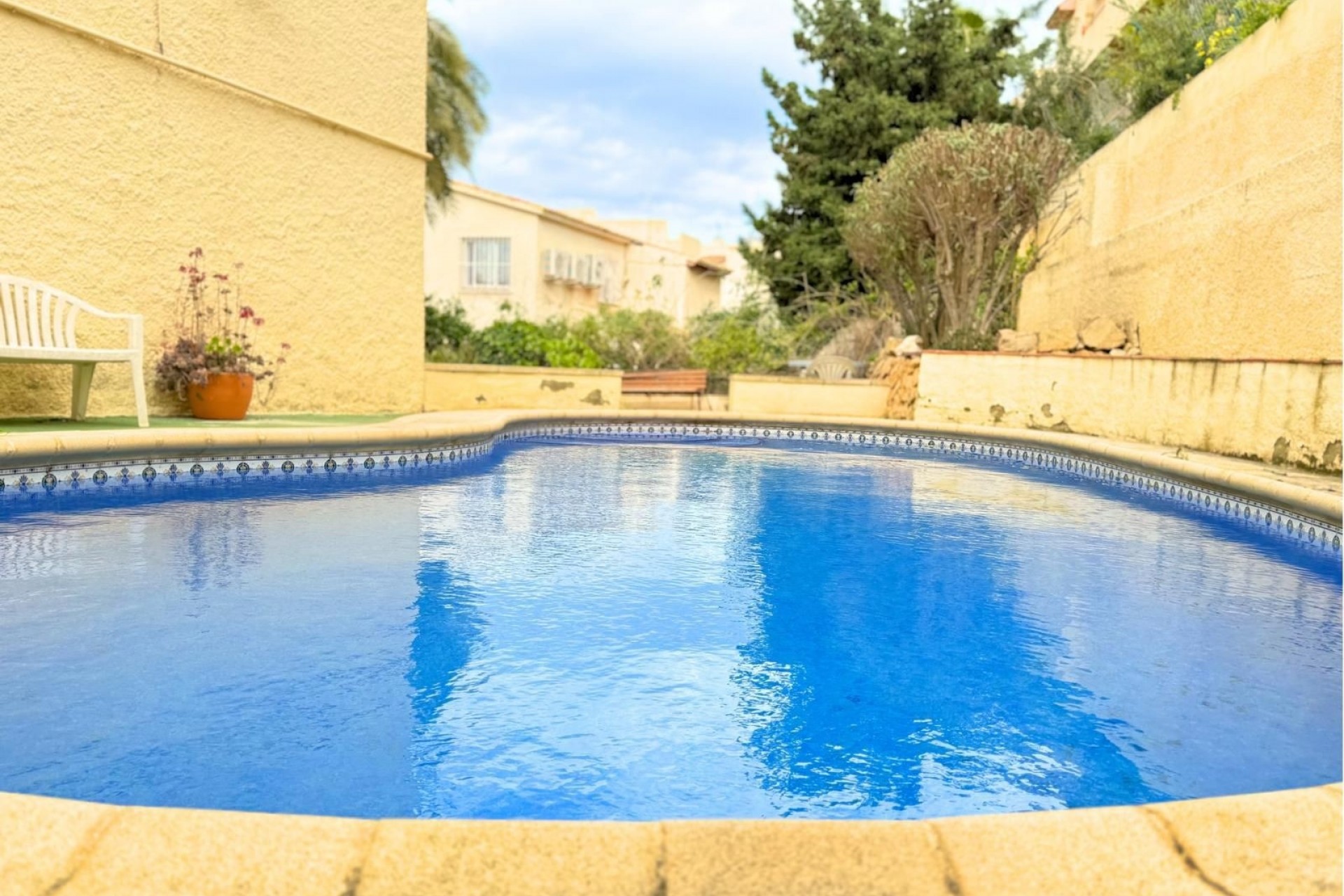 Resale - Apartment -
Albir