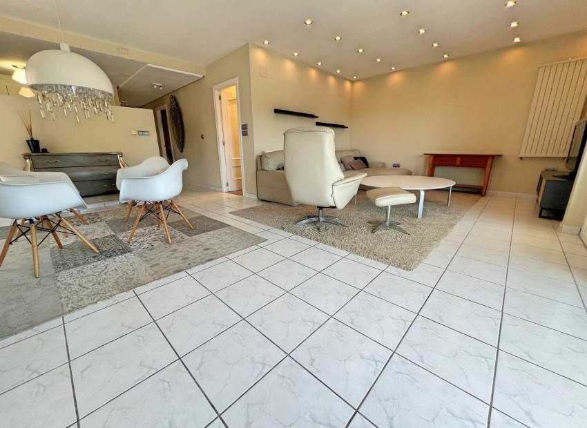 Resale - Apartment -
Albir