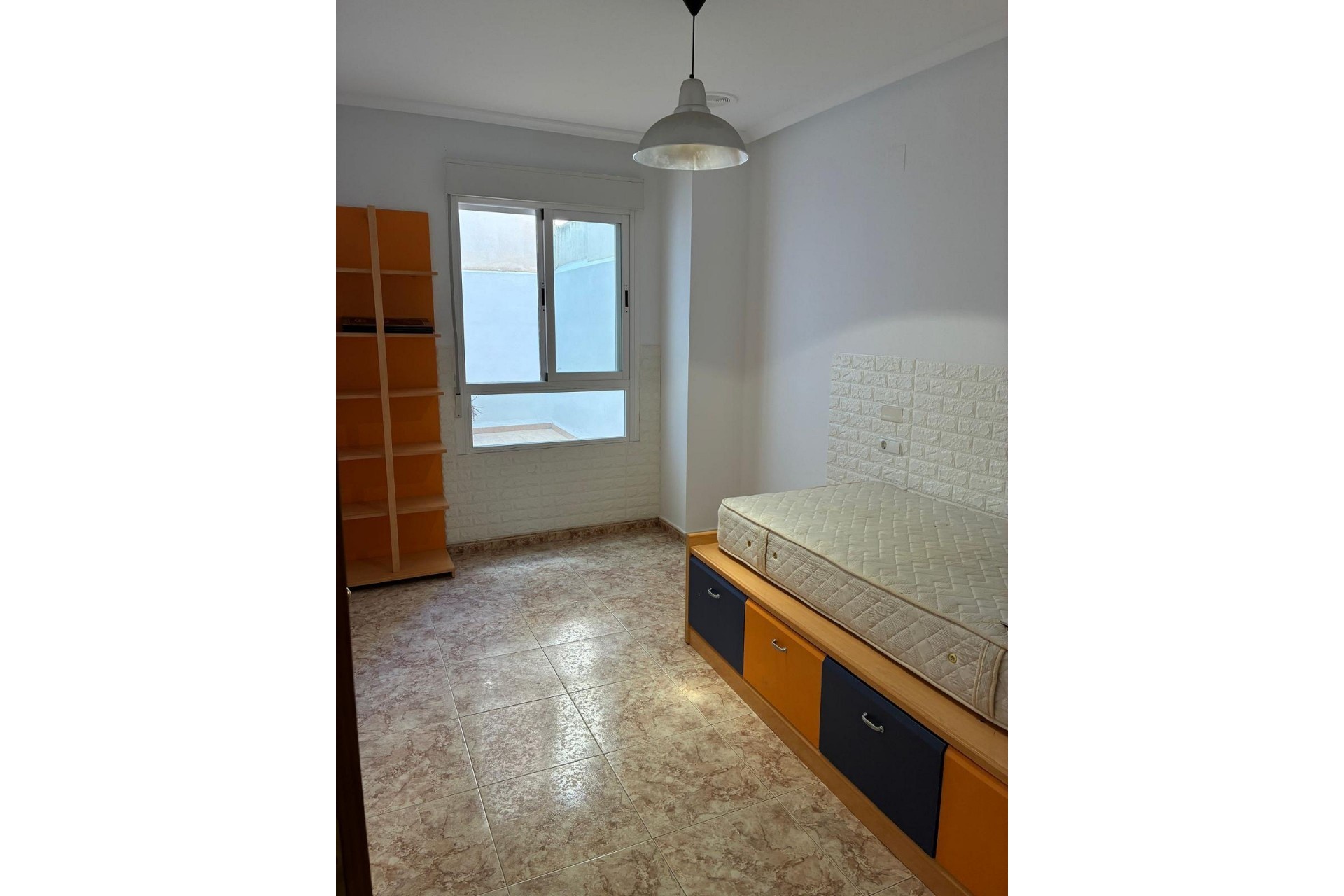 Resale - Apartment -
Almoradí