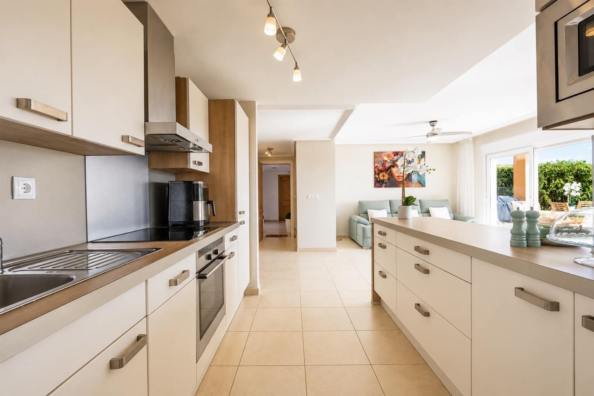 Resale - Apartment -
Altaona Golf and Country Club