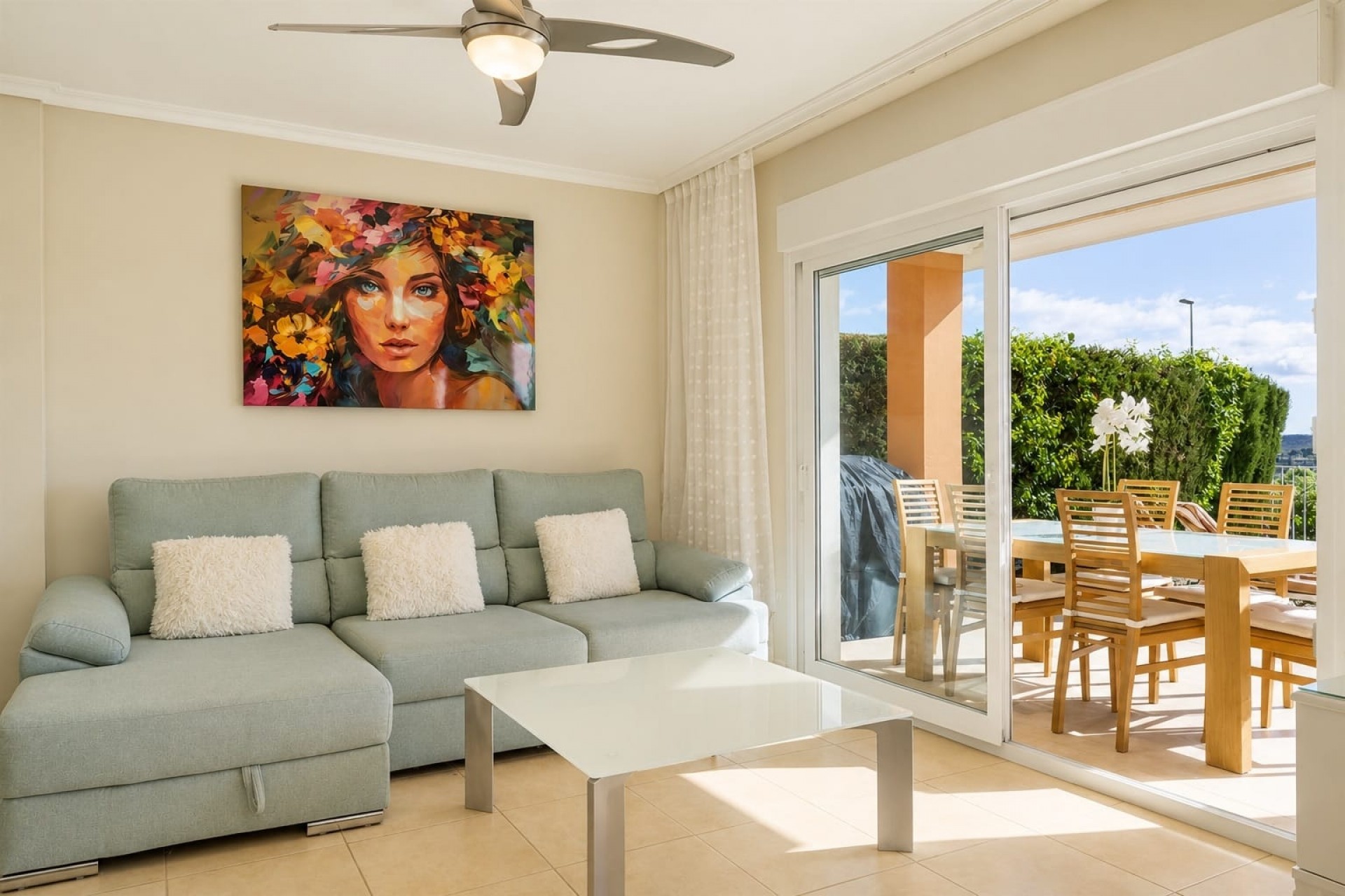Resale - Apartment -
Altaona Golf and Country Club