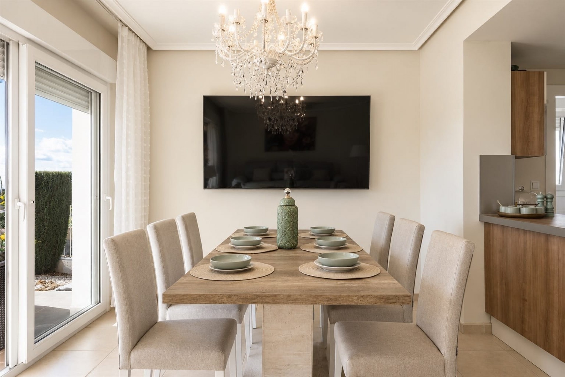 Resale - Apartment -
Altaona Golf and Country Club