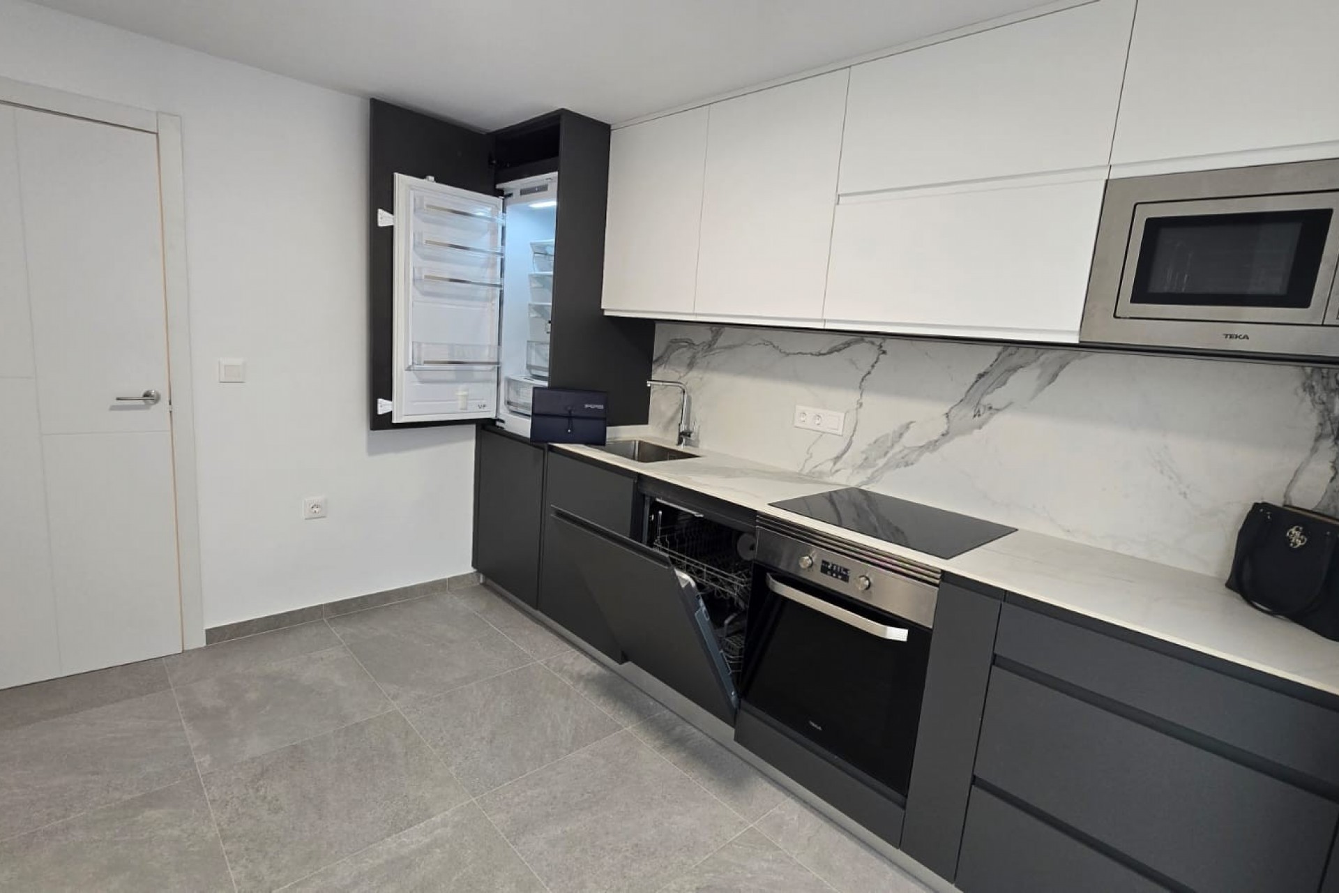 Resale - Apartment -
Altea