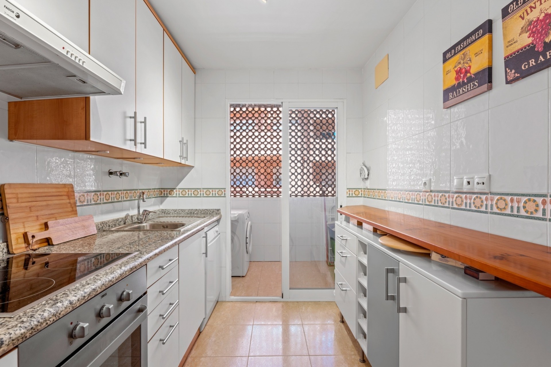 Resale - Apartment -
Cabo Roig