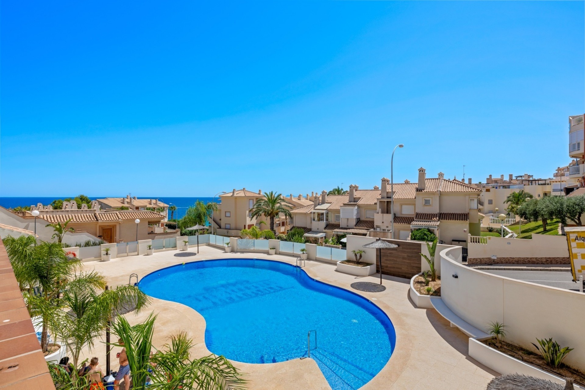Resale - Apartment -
Cabo Roig