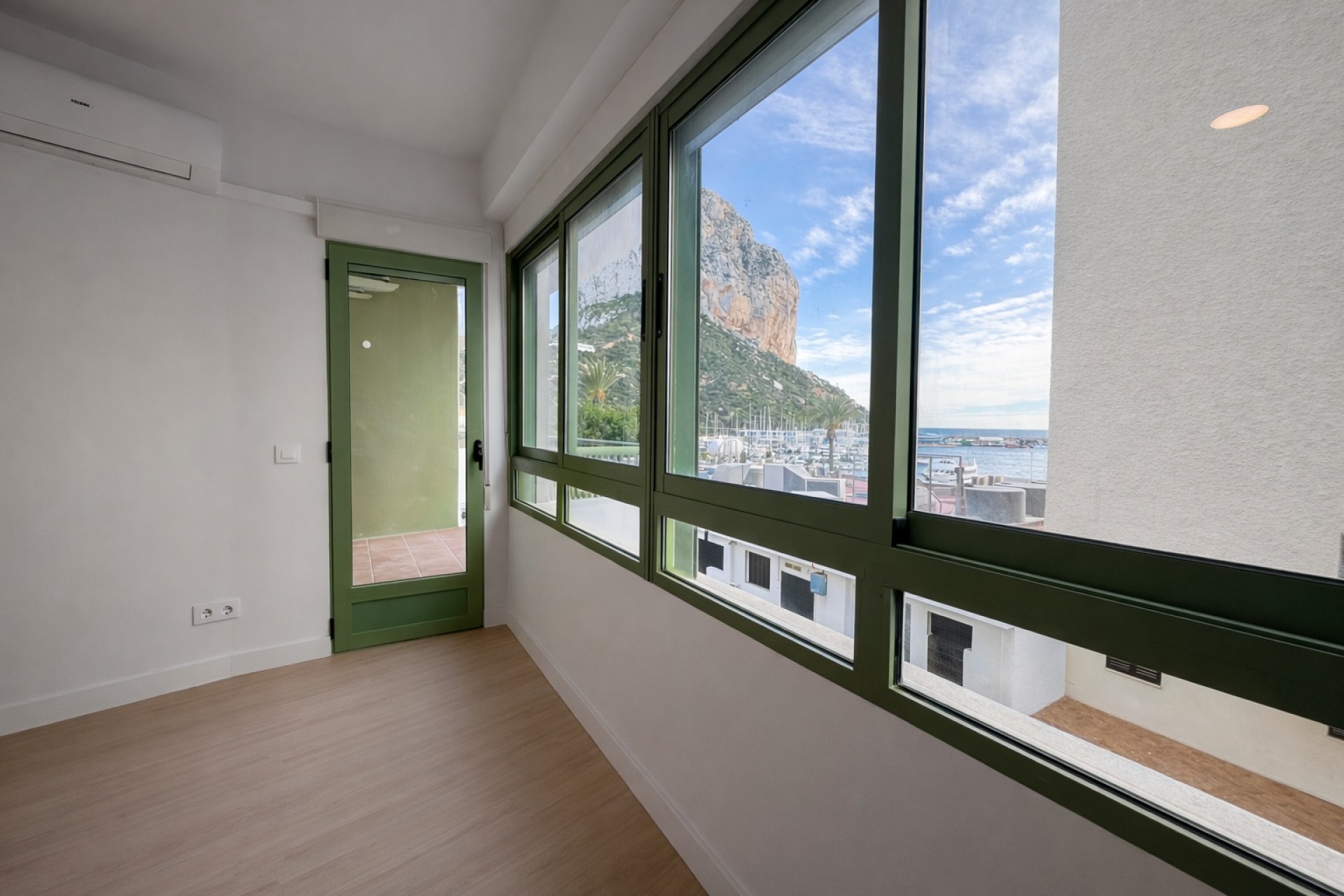 Resale - Apartment -
Calpe - Zona Playa del Bol - Puerto