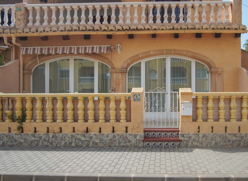 Resale - Apartment -
Denia