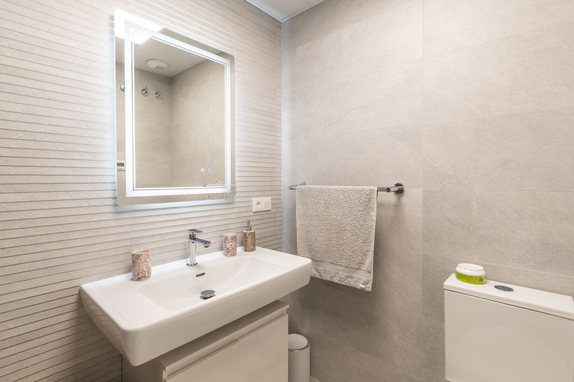 Resale - Apartment -
Denia