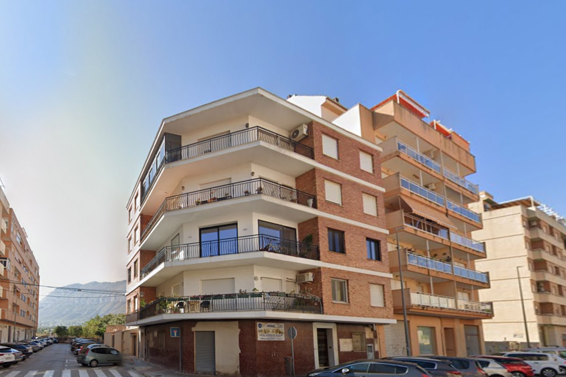 Resale - Apartment -
Denia