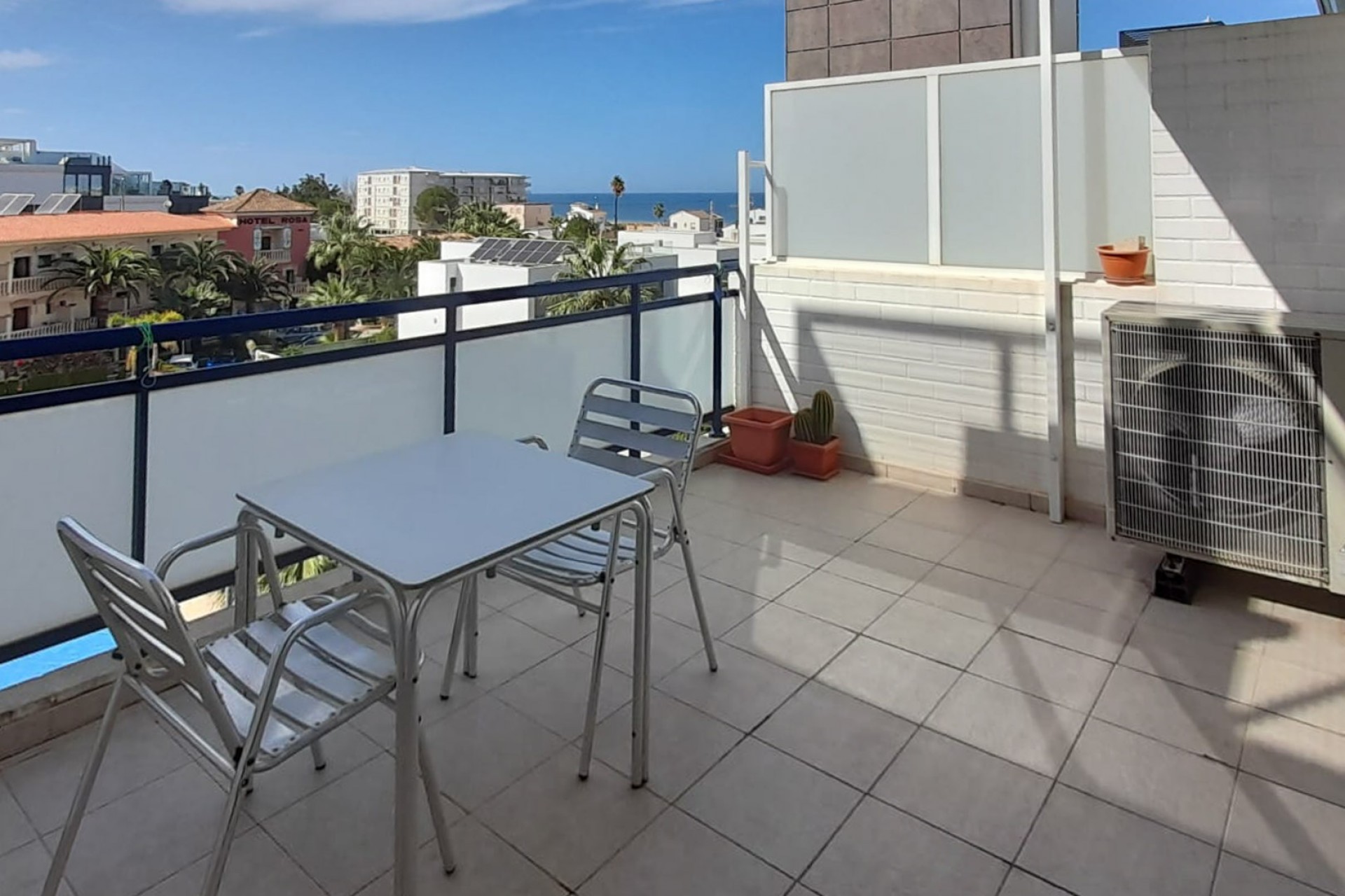 Resale - Apartment -
Denia