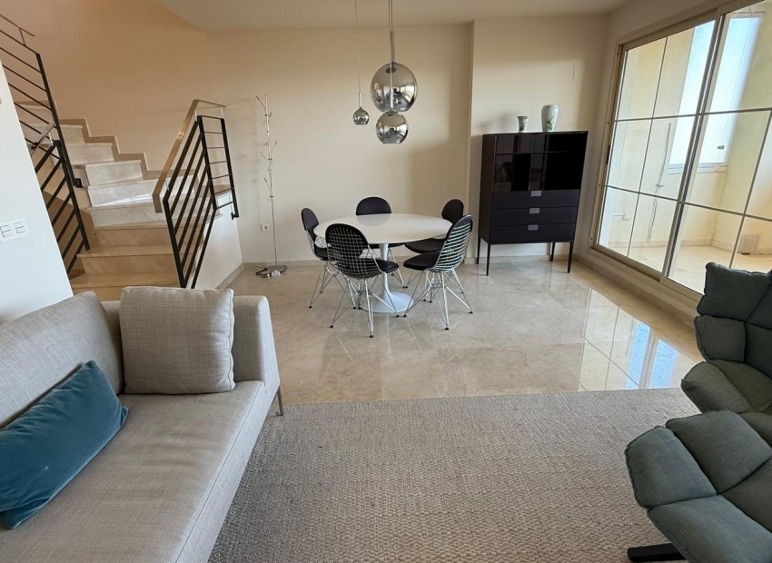 Resale - Apartment -
Finestrat - Sierra Cortina