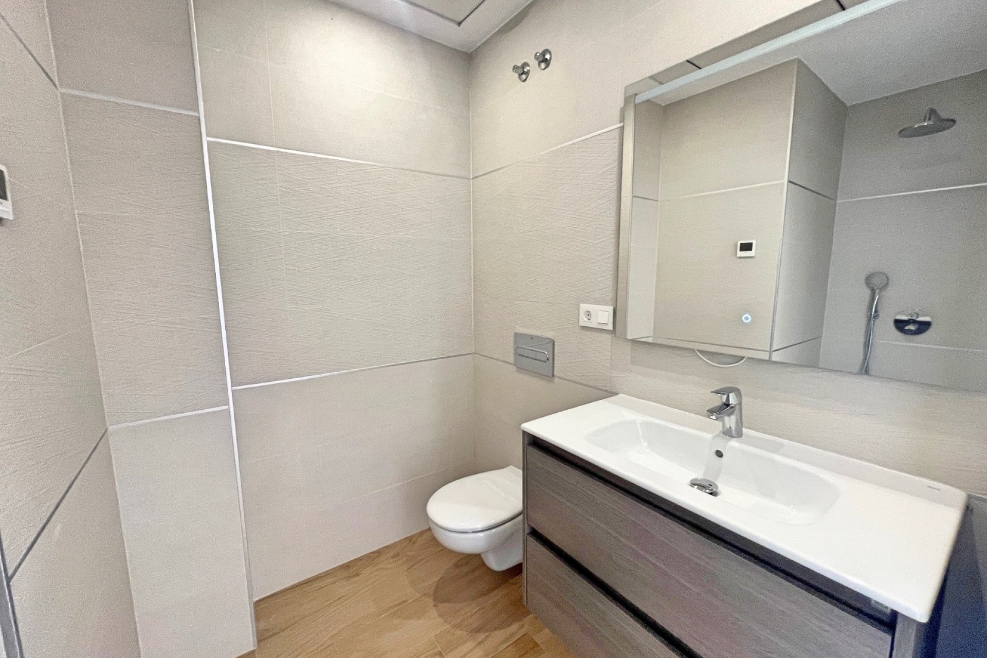 Resale - Apartment -
Finestrat