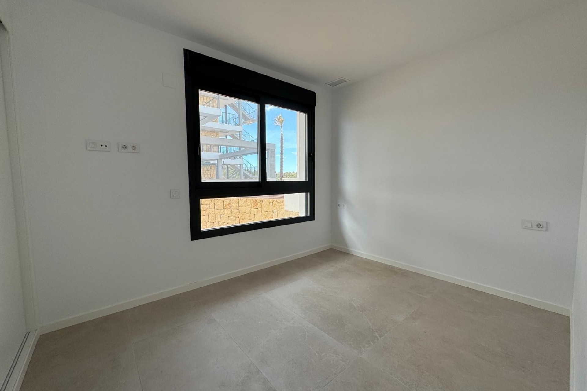 Resale - Apartment -
Finestrat