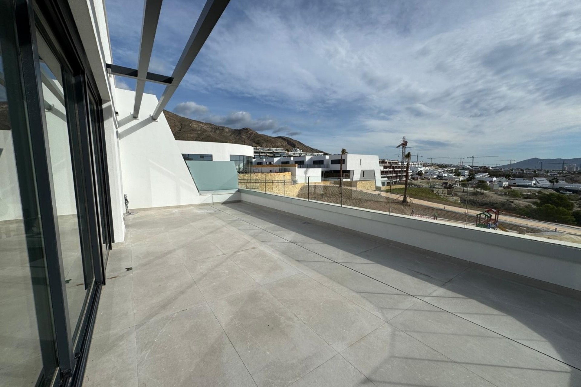 Resale - Apartment -
Finestrat