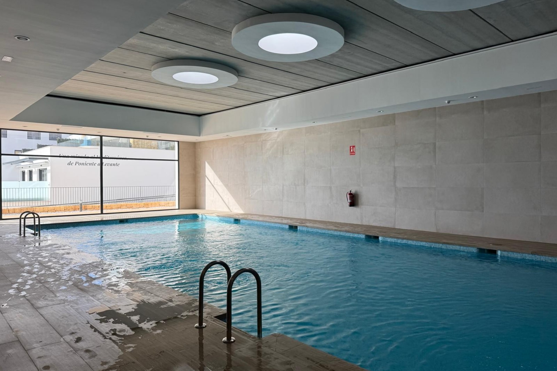 Resale - Apartment -
Finestrat