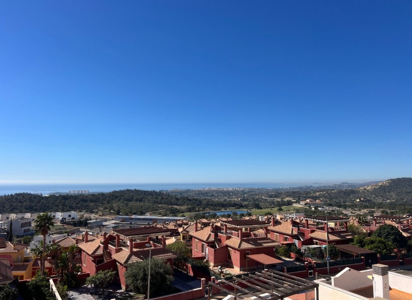 Resale - Apartment -
Finestrat