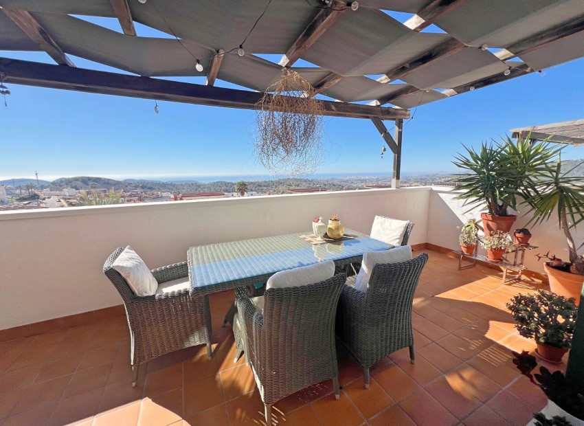 Resale - Apartment -
Finestrat