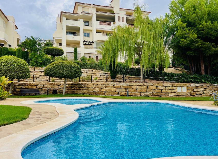 Resale - Apartment -
Finestrat