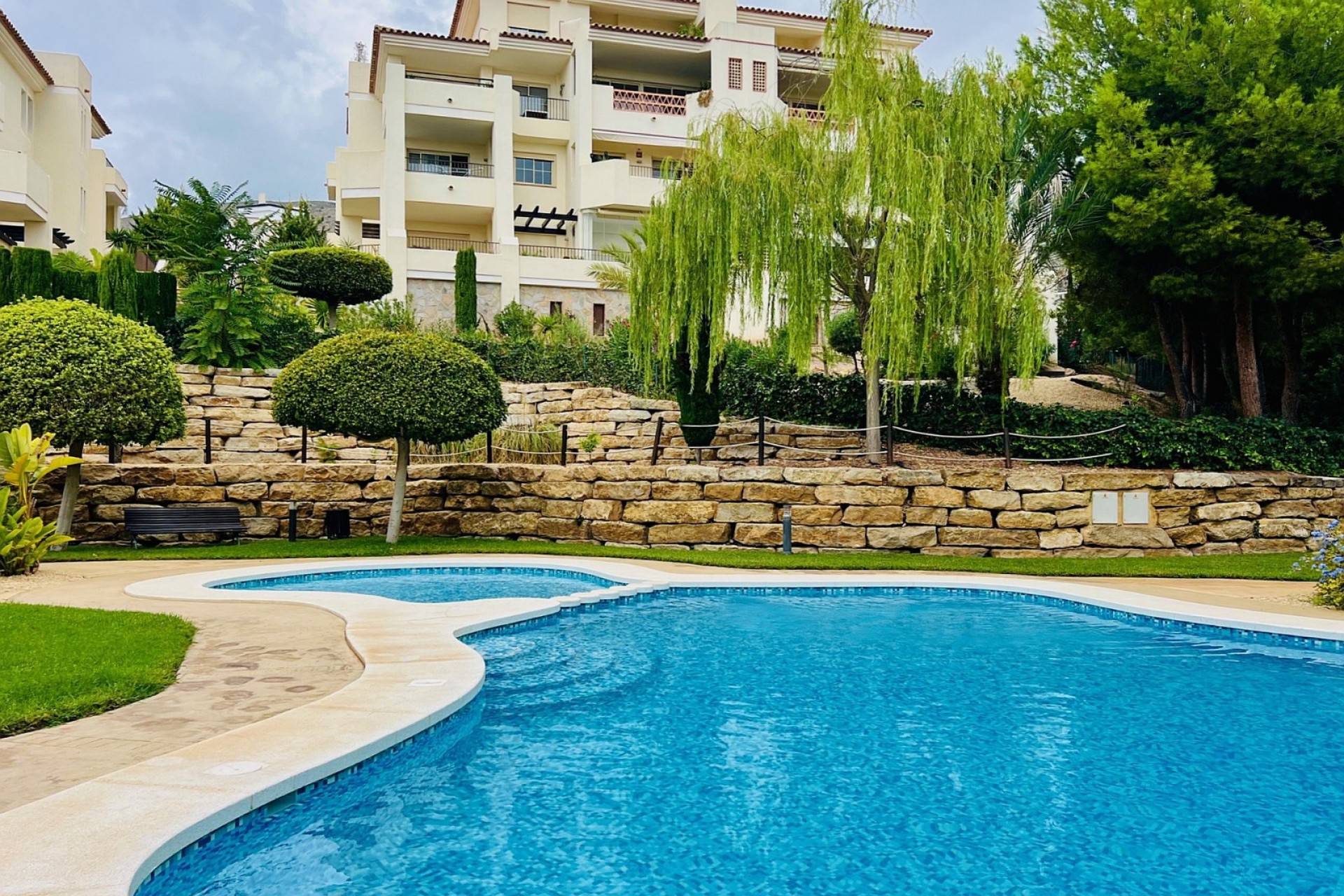 Resale - Apartment -
Finestrat