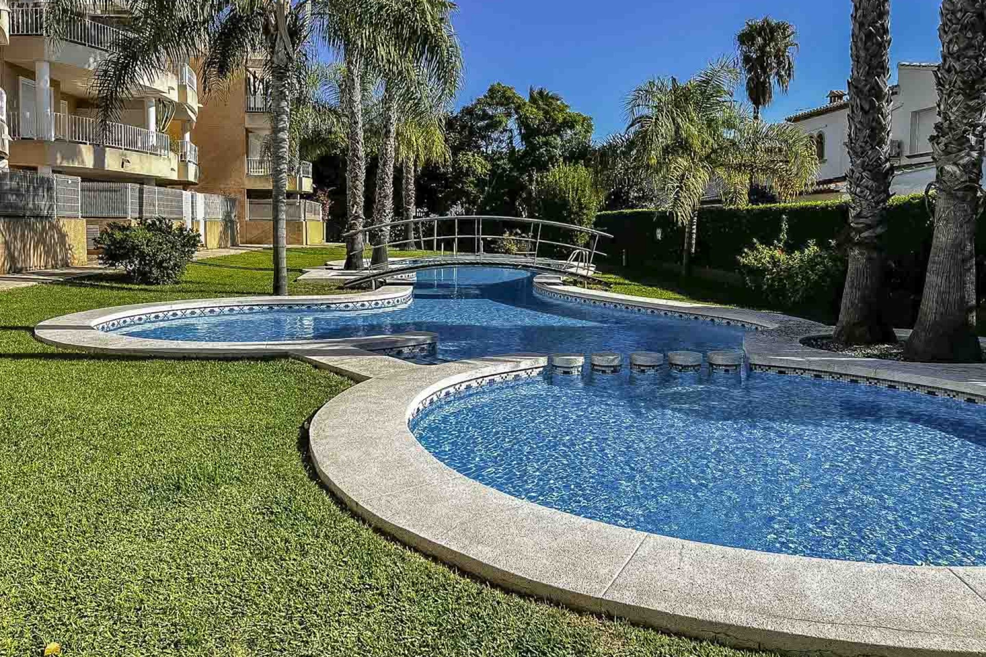 Resale - Apartment -
Jávea - Montanar