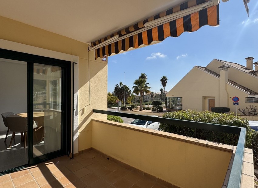 Resale - Apartment -
Lomas De Campoamor