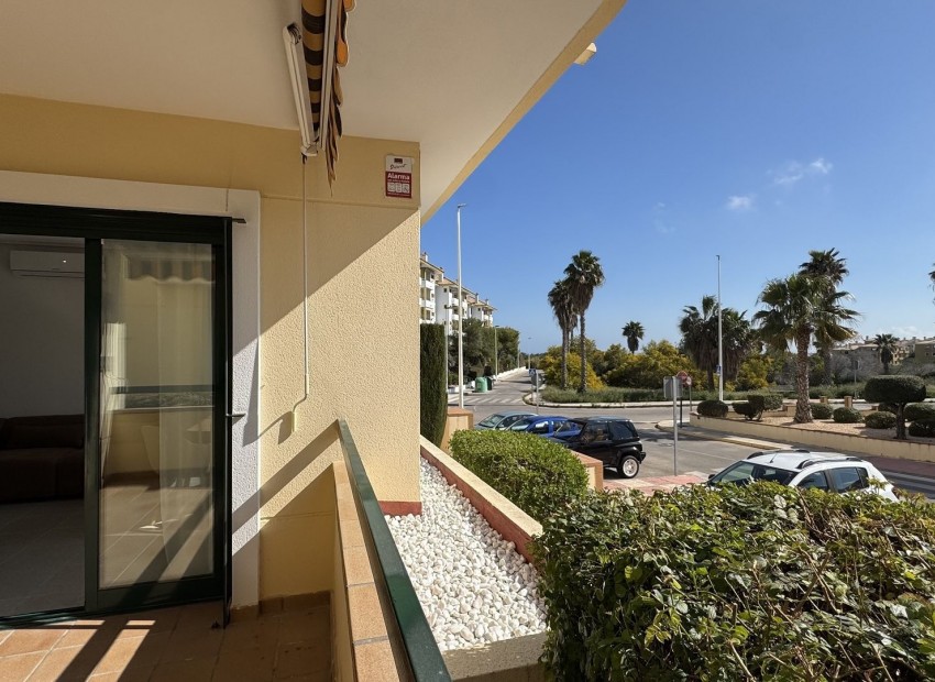 Resale - Apartment -
Lomas De Campoamor