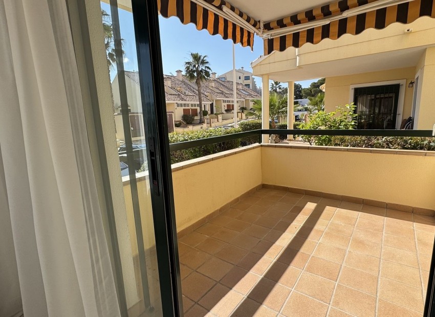 Resale - Apartment -
Lomas De Campoamor