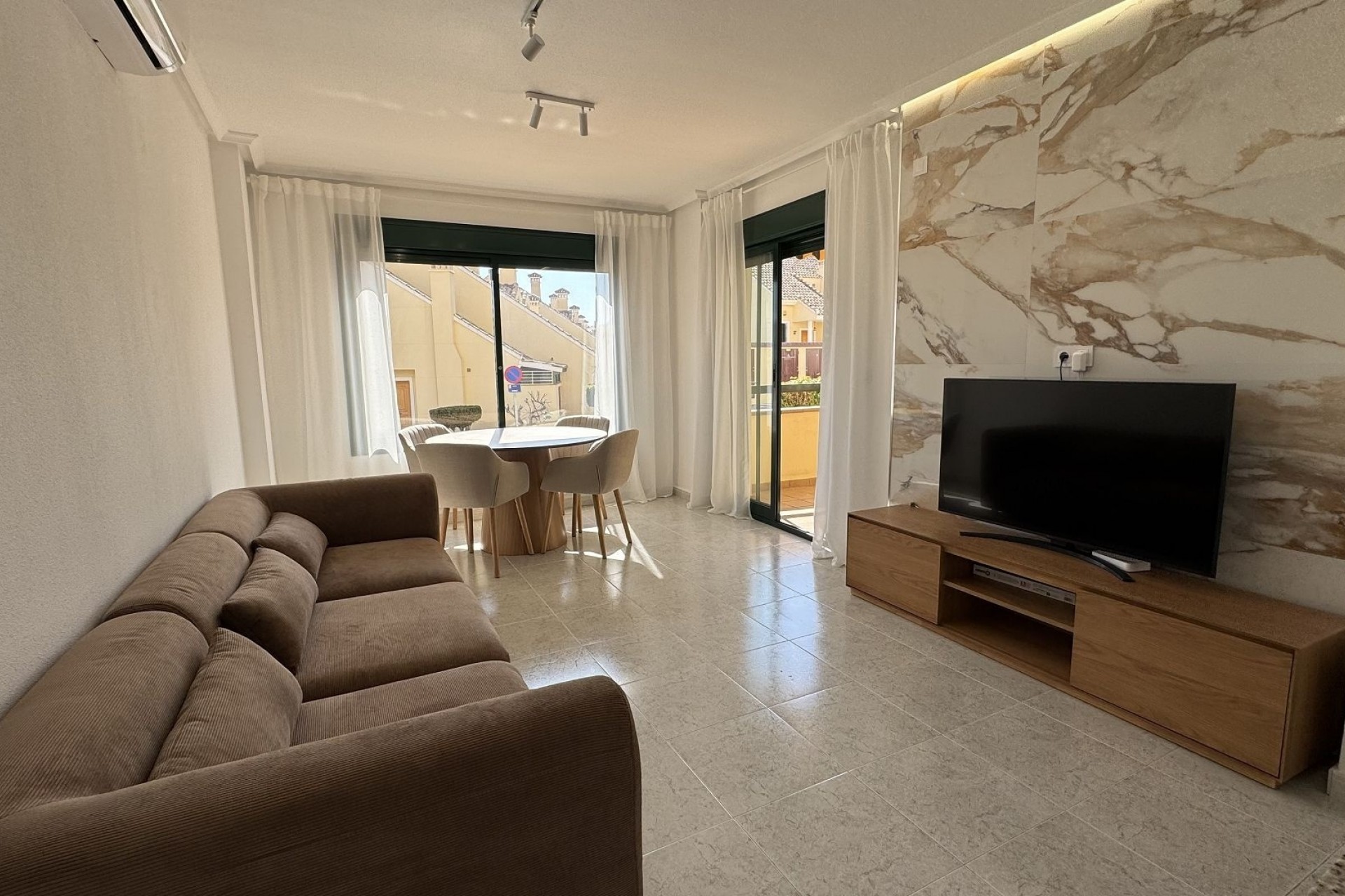 Resale - Apartment -
Lomas De Campoamor