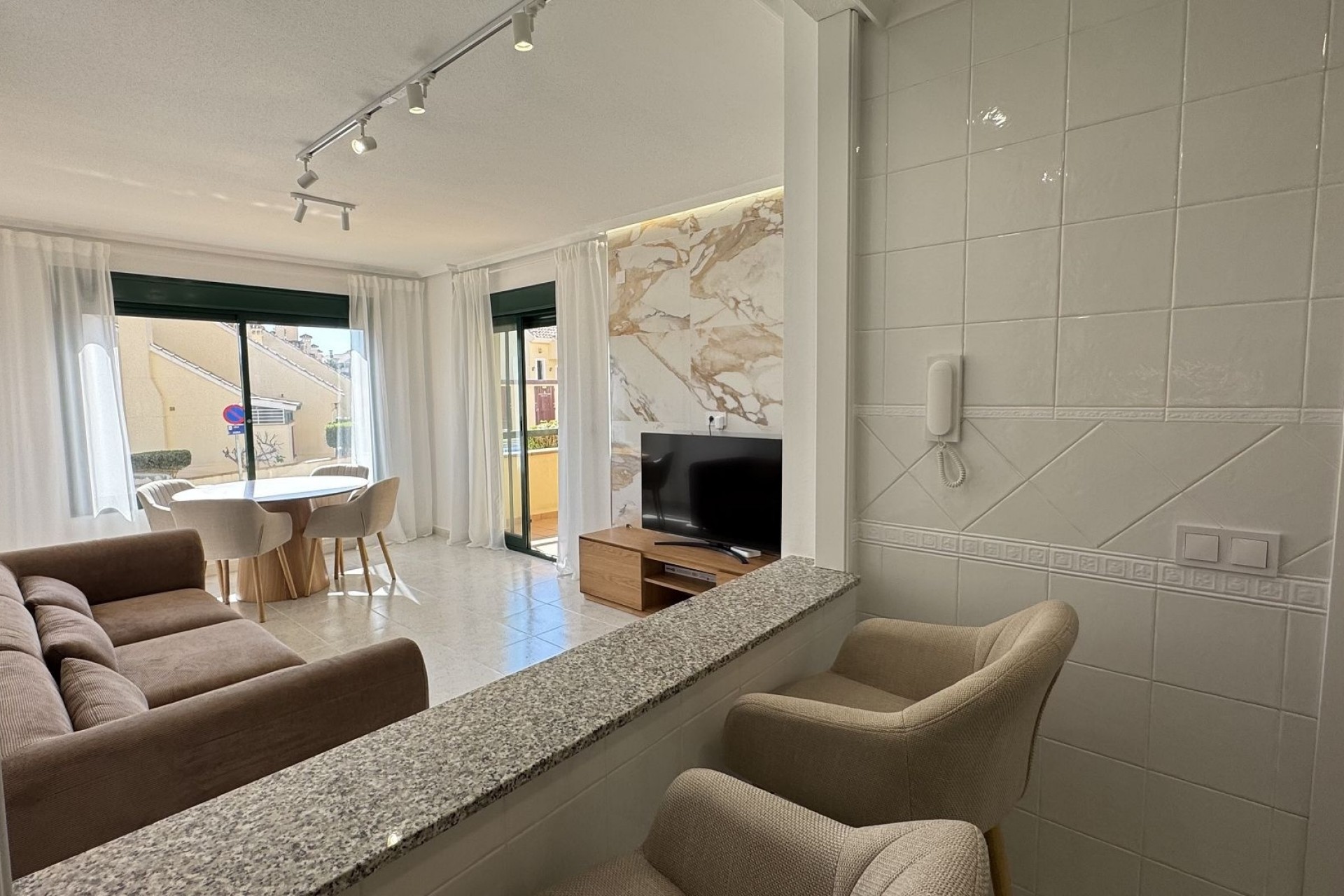 Resale - Apartment -
Lomas De Campoamor