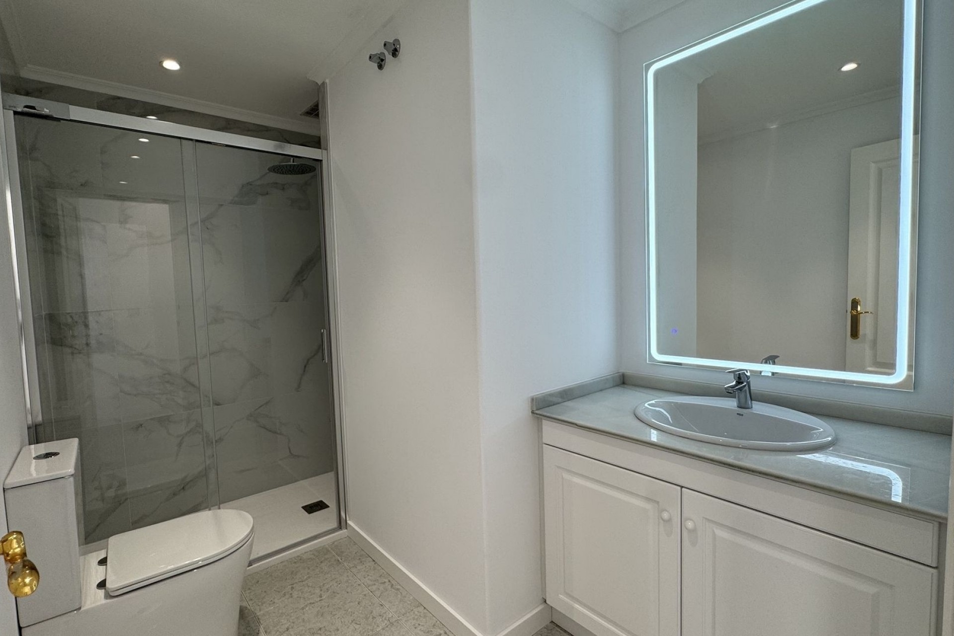 Resale - Apartment -
Lomas De Campoamor