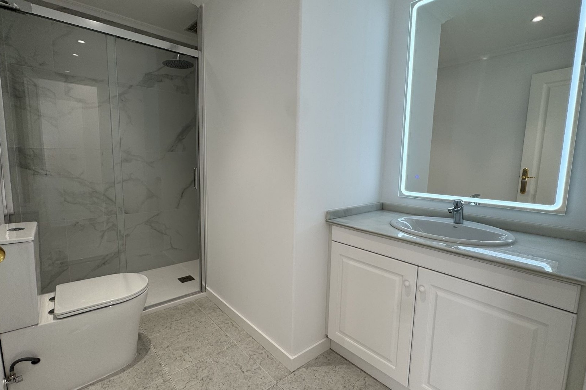 Resale - Apartment -
Lomas De Campoamor