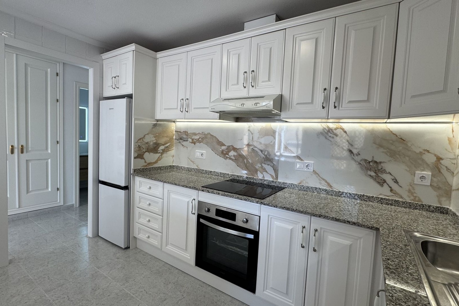 Resale - Apartment -
Lomas De Campoamor