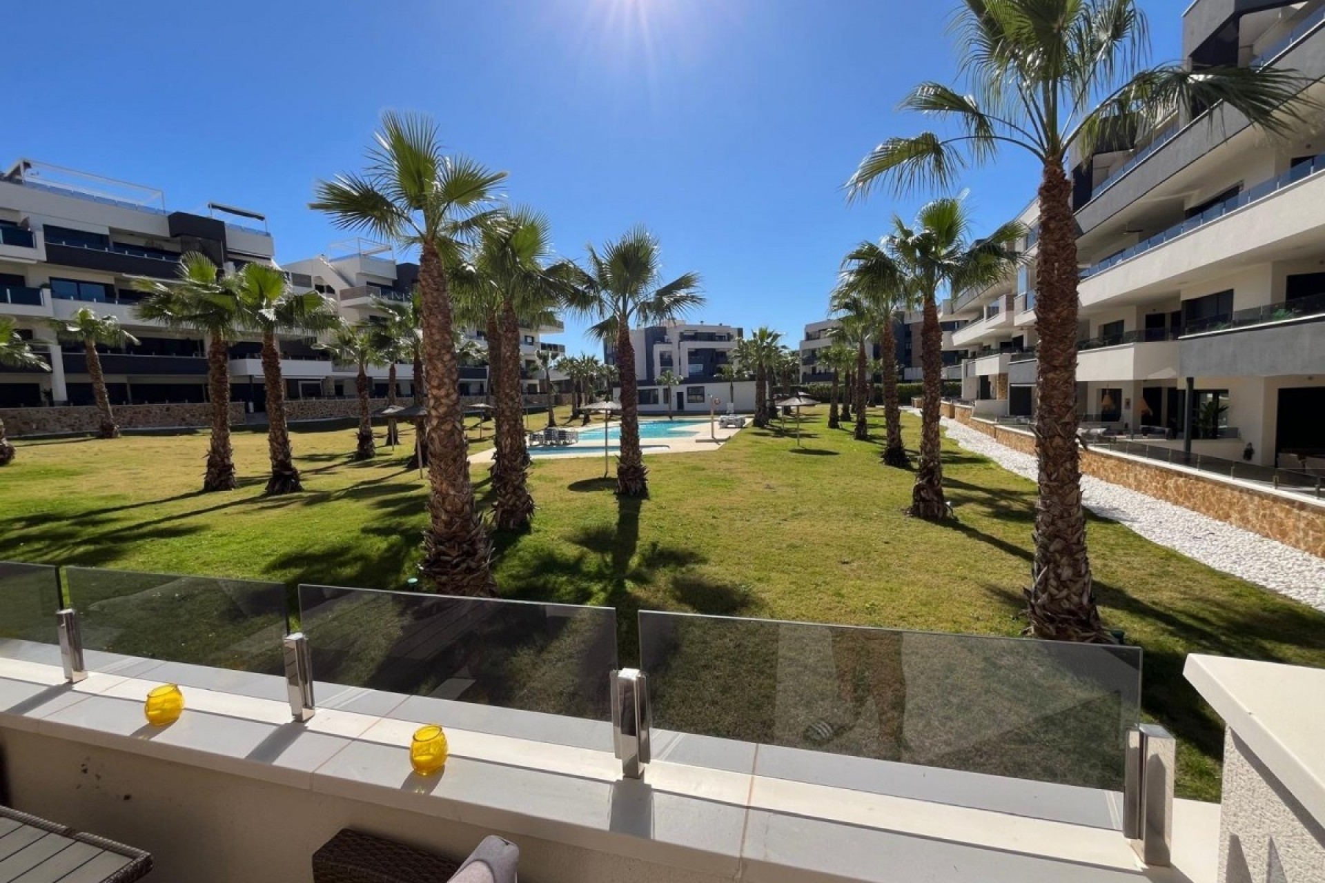 Resale - Apartment -
Los Altos