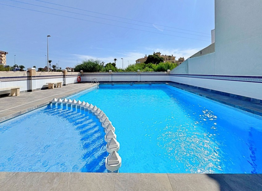 Resale - Apartment -
Orihuela Costa - La Zenia
