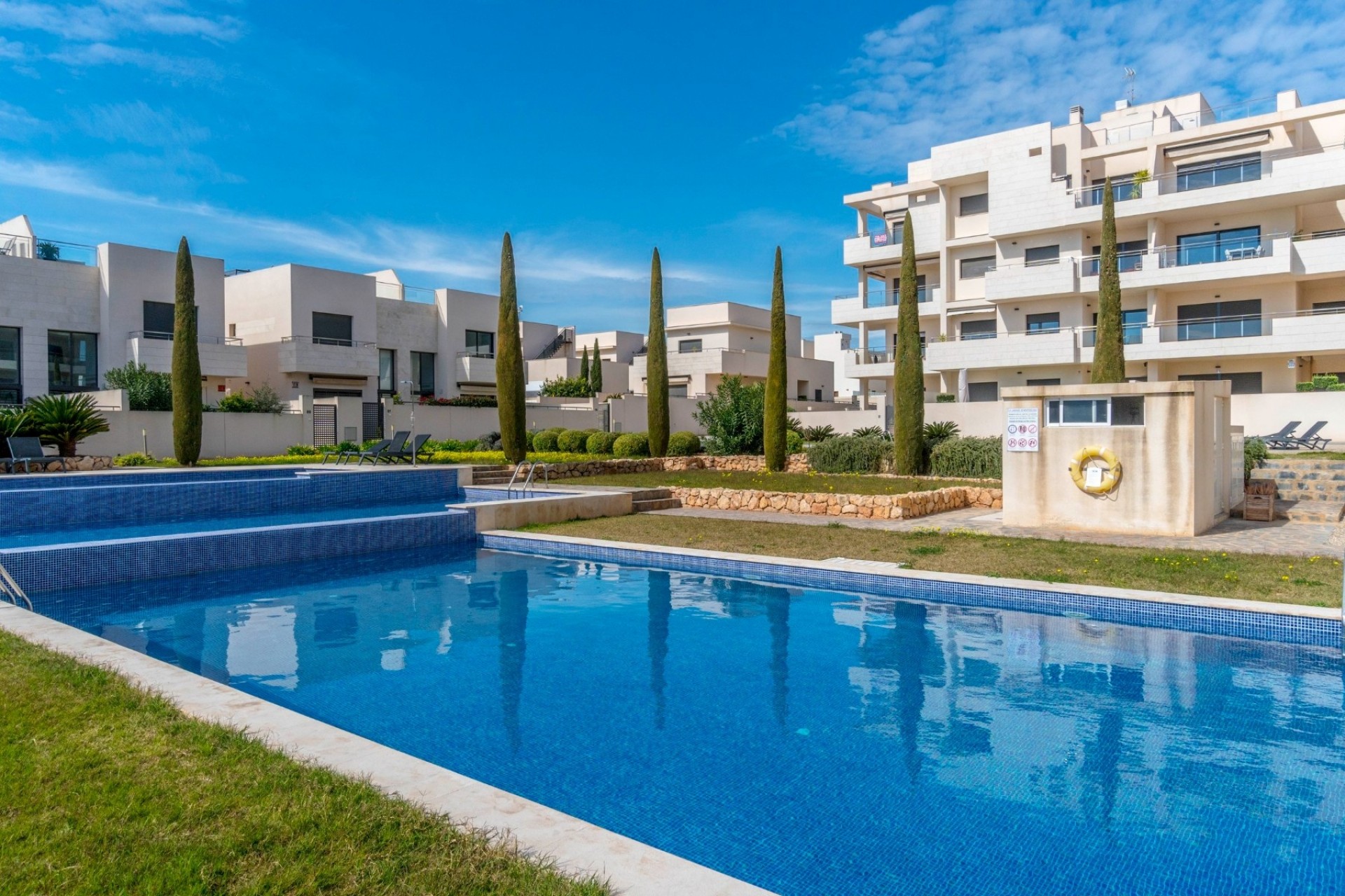 Resale - Apartment -
Orihuela Costa - Los Dolses