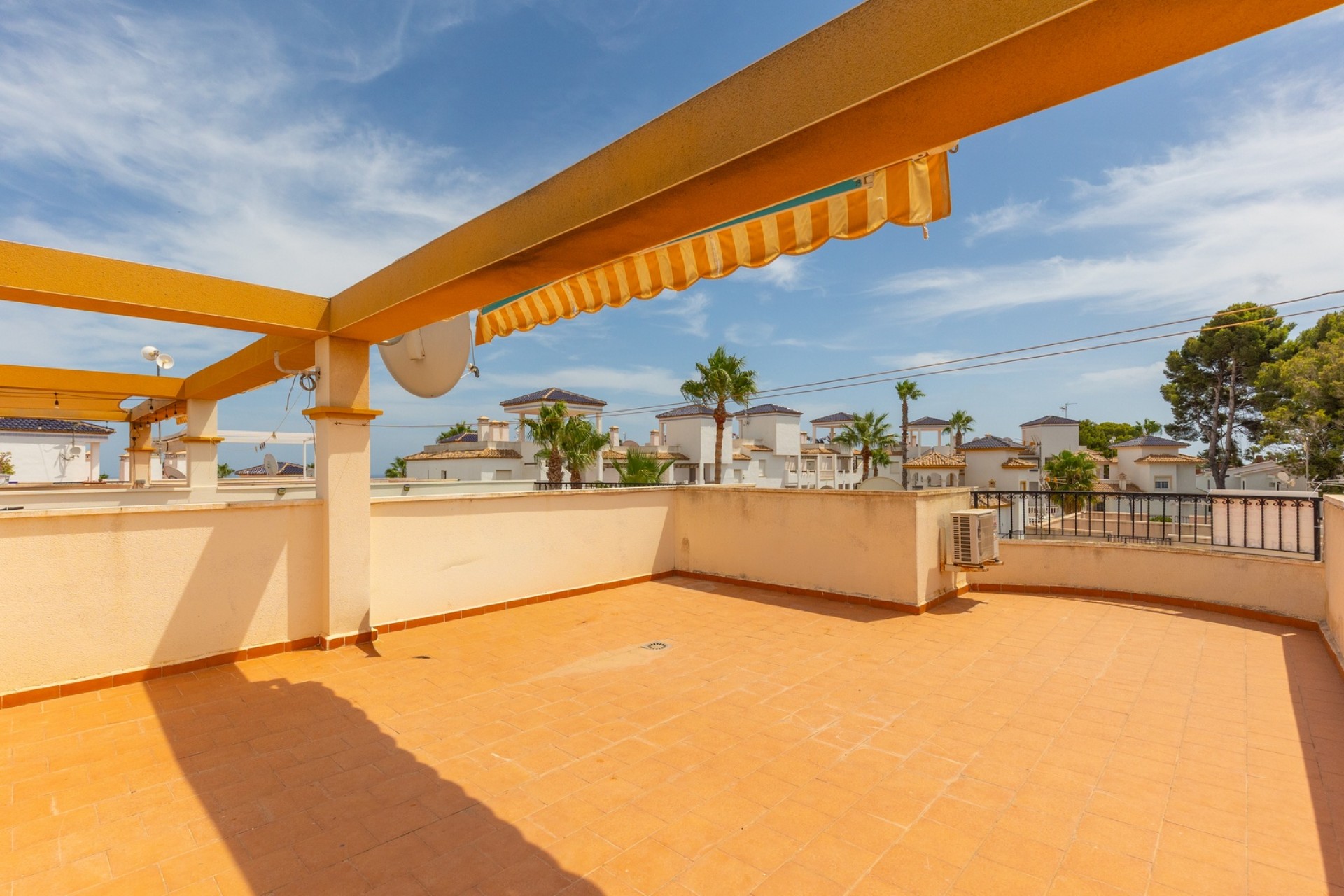 Resale - Apartment -
Orihuela - Villamartin