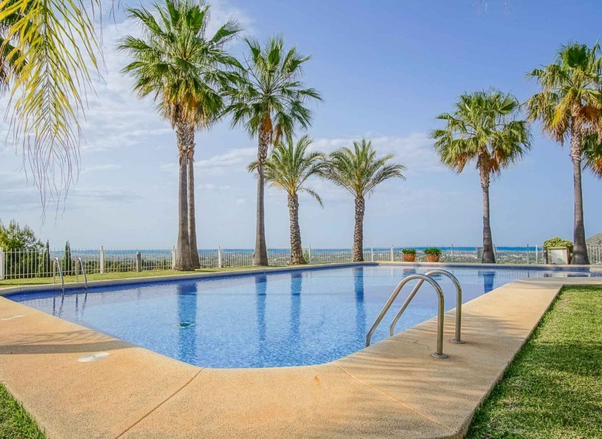 Resale - Apartment -
Pedreguer - La Sella