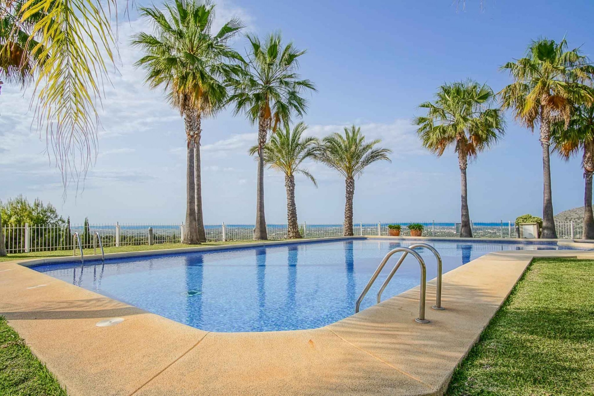 Resale - Apartment -
Pedreguer - La Sella