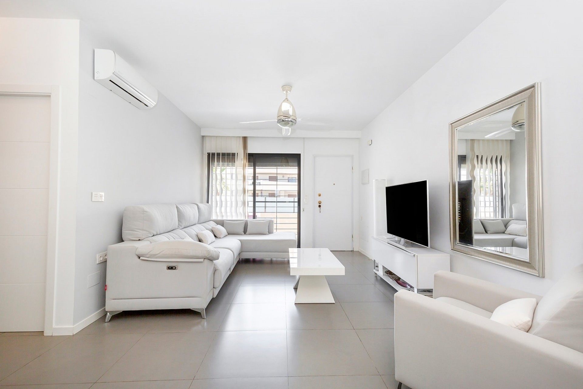 Resale - Apartment -
Pilar de la Horadada - Torre de la Horadada