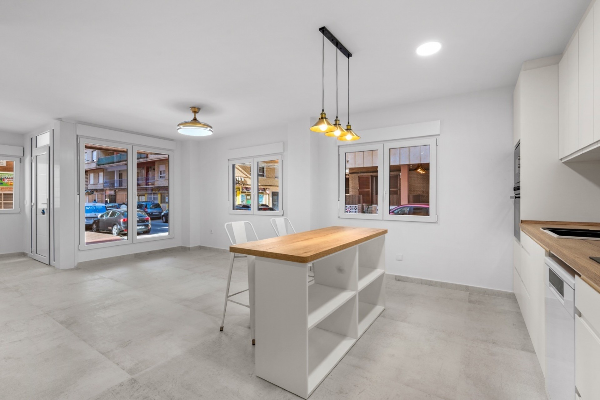 Resale - Apartment -
Torrevieja - Playa del Acequión