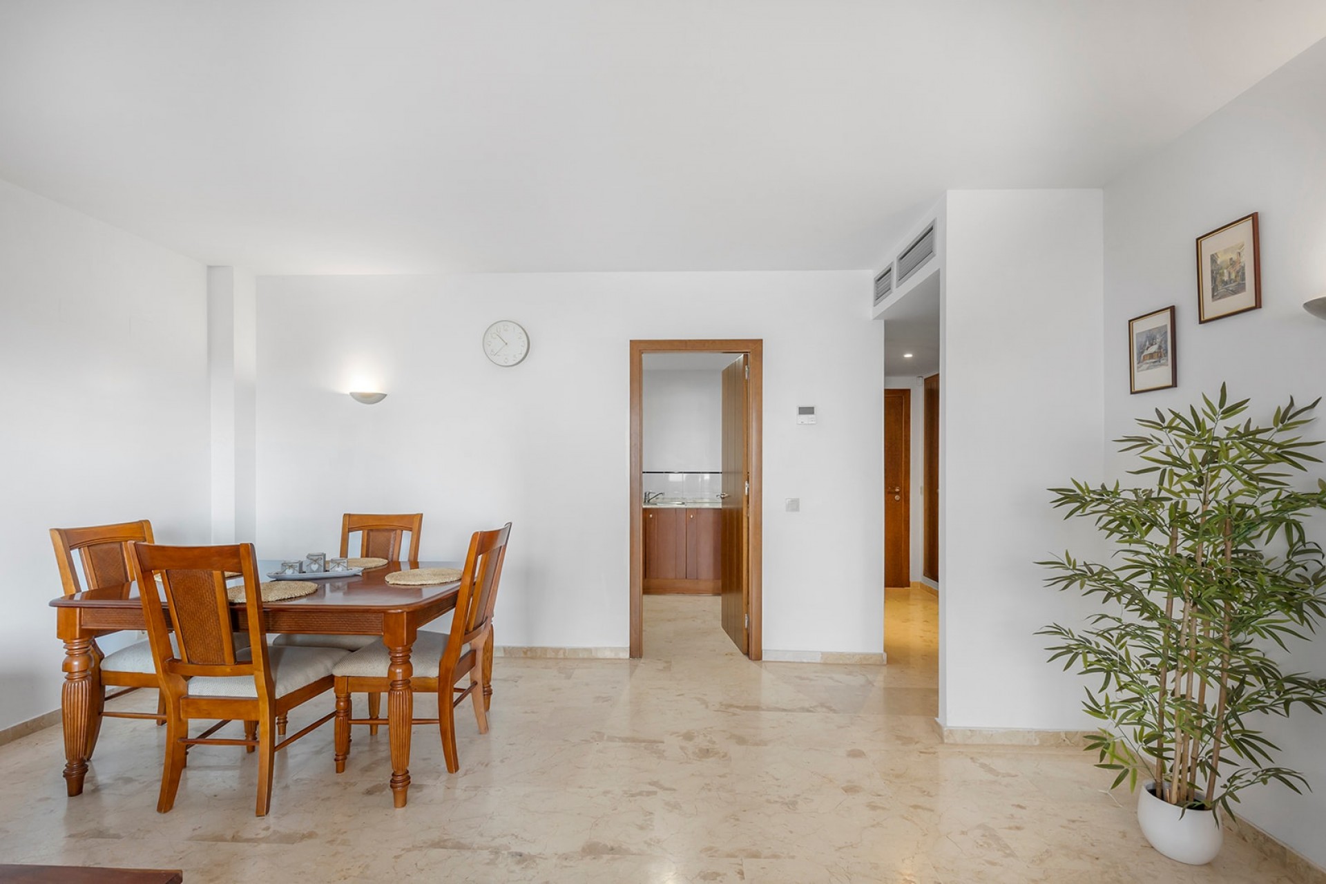 Resale - Apartment -
Torrevieja - Punta Prima