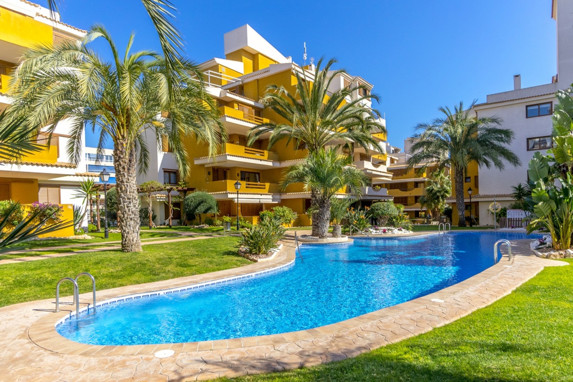 Resale - Apartment -
Torrevieja - Punta Prima