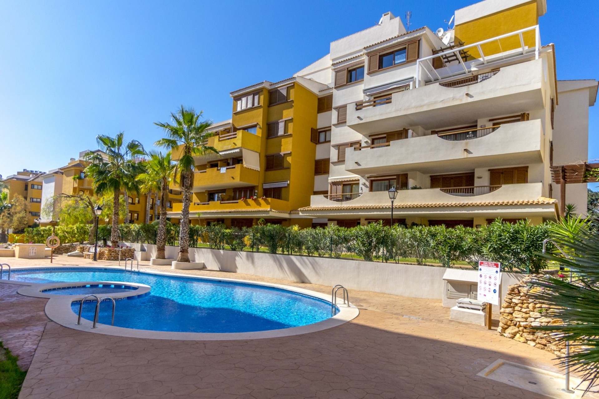 Resale - Apartment -
Torrevieja - Punta Prima
