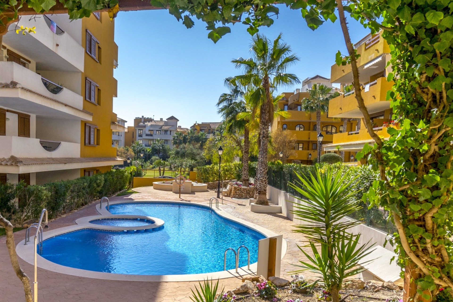 Resale - Apartment -
Torrevieja - Punta Prima