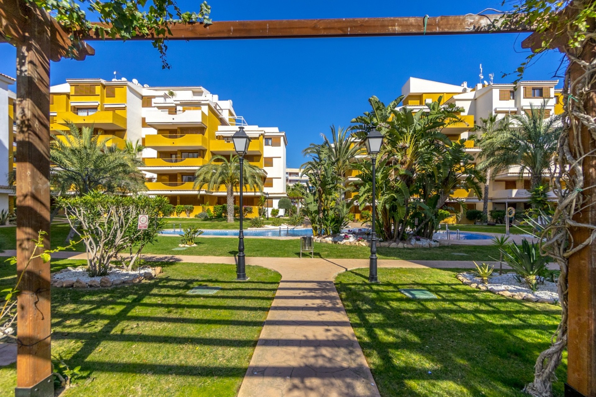 Resale - Apartment -
Torrevieja - Punta Prima