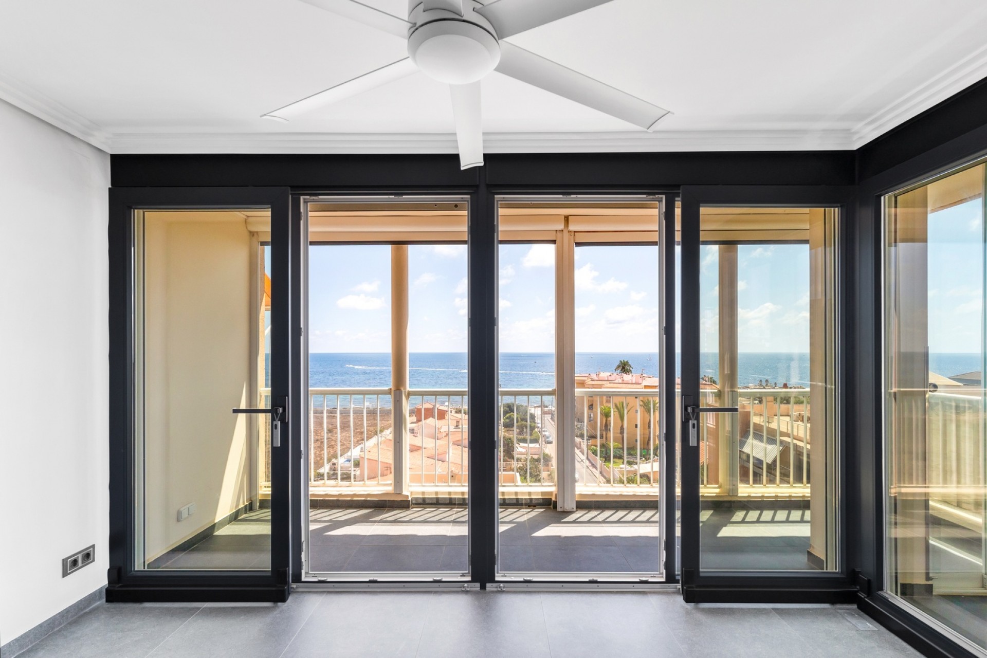Resale - Apartment -
Torrevieja - Rocio del Mar