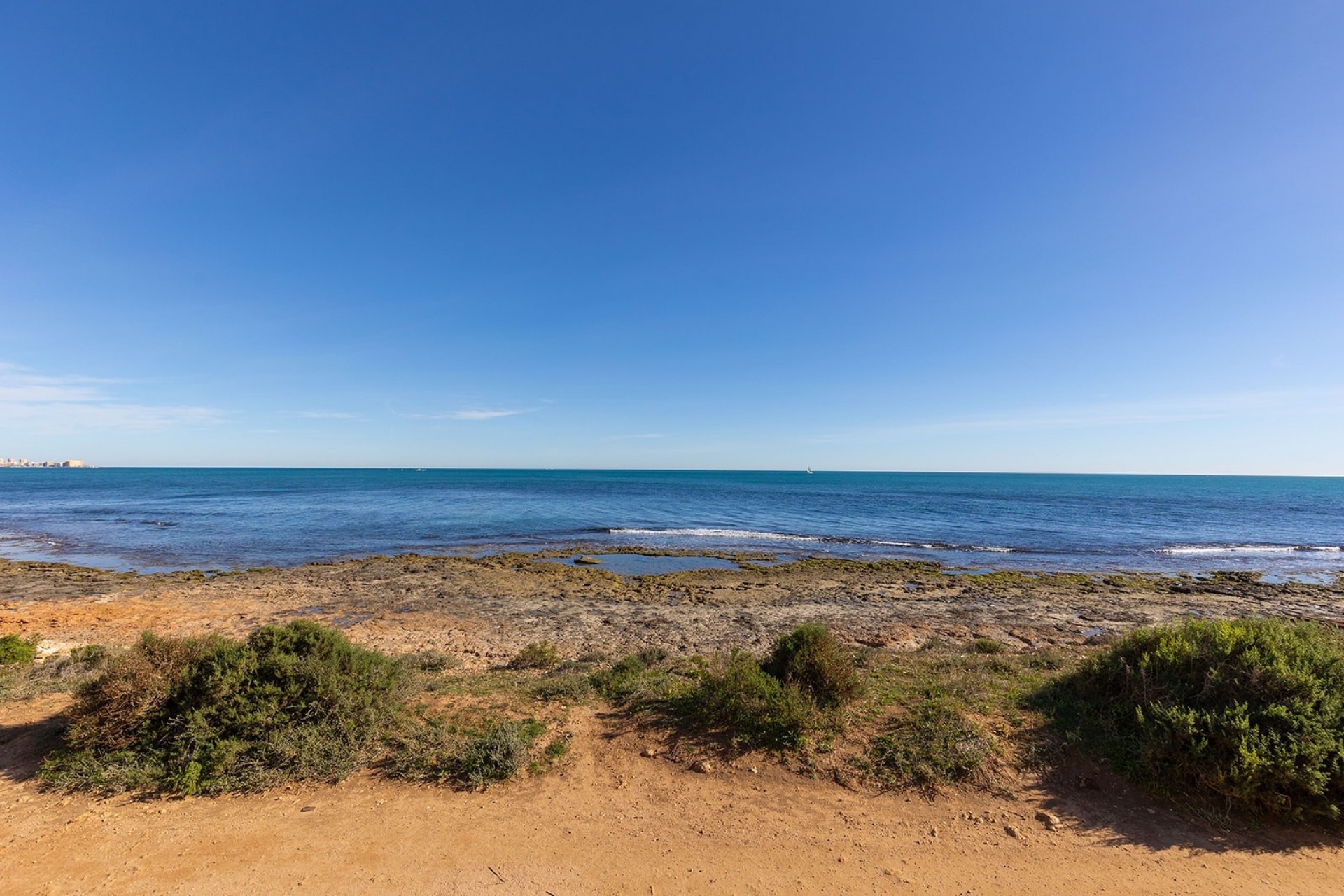 Resale - Apartment -
Torrevieja