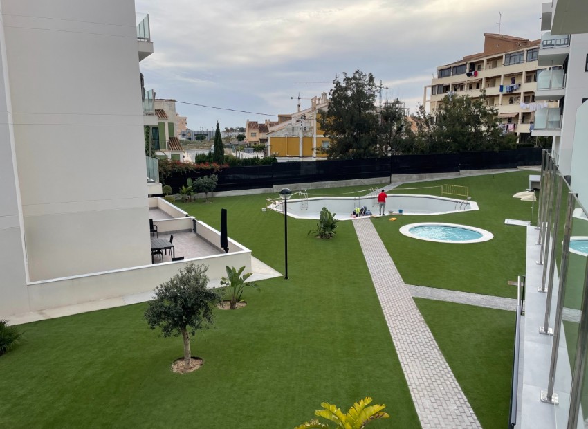 Resale - Apartment -
Villajoyosa
